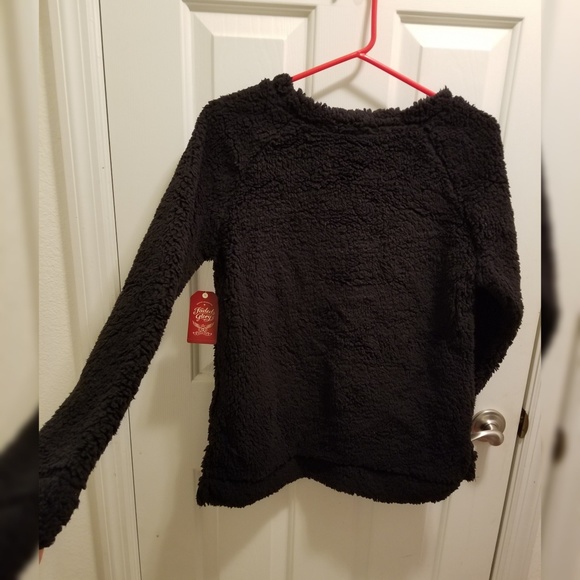 Fuzzy Llama Sweater - Picture 3 of 6